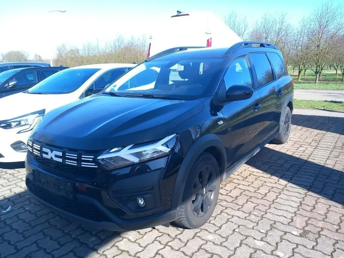 Gebraucht Dacia Jogger Extreme 110 PS (80 kW) 2023 Schwarz metallic Van / Kleinbus