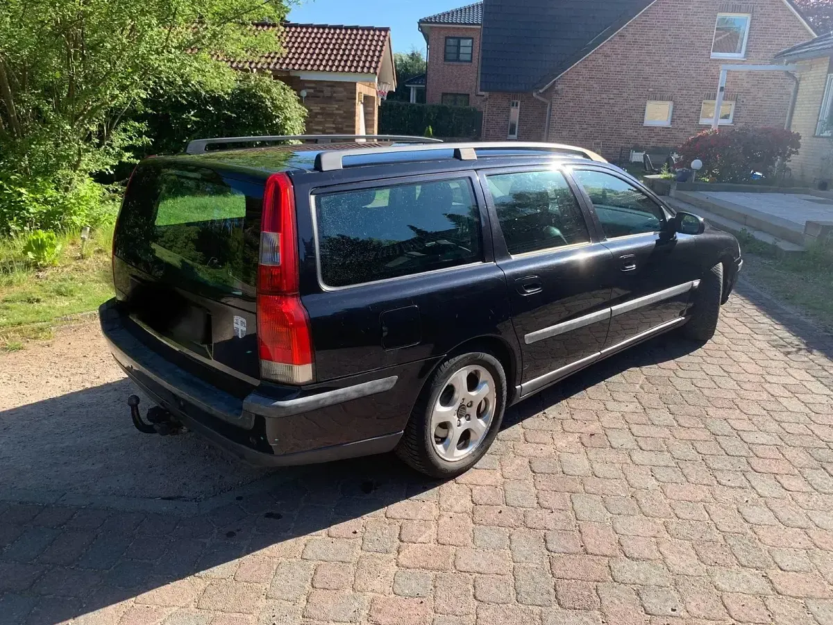 Gebraucht Volvo V70 180 PS (132 kW) 2002 Schwarz Kombi
