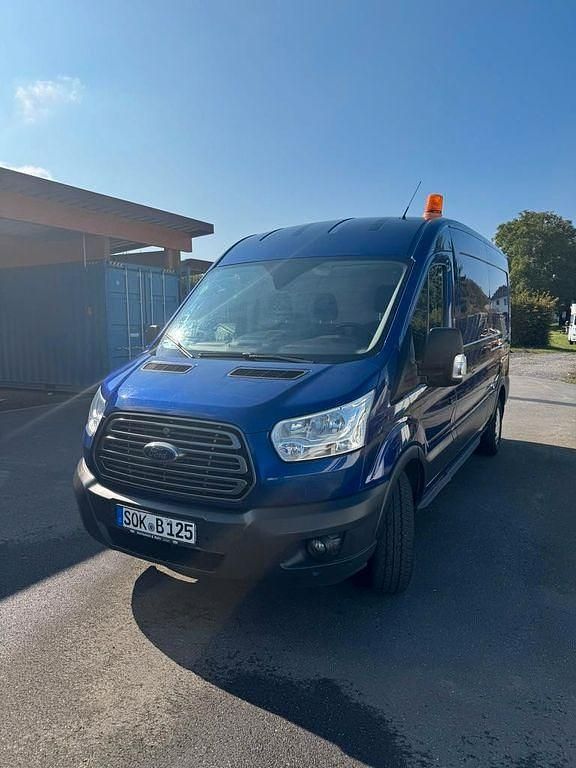 Blau Gebraucht 2017 Ford Transit Trend Van / Kleinbus | 11.000 € (Guter Preis) - Bild 1/4