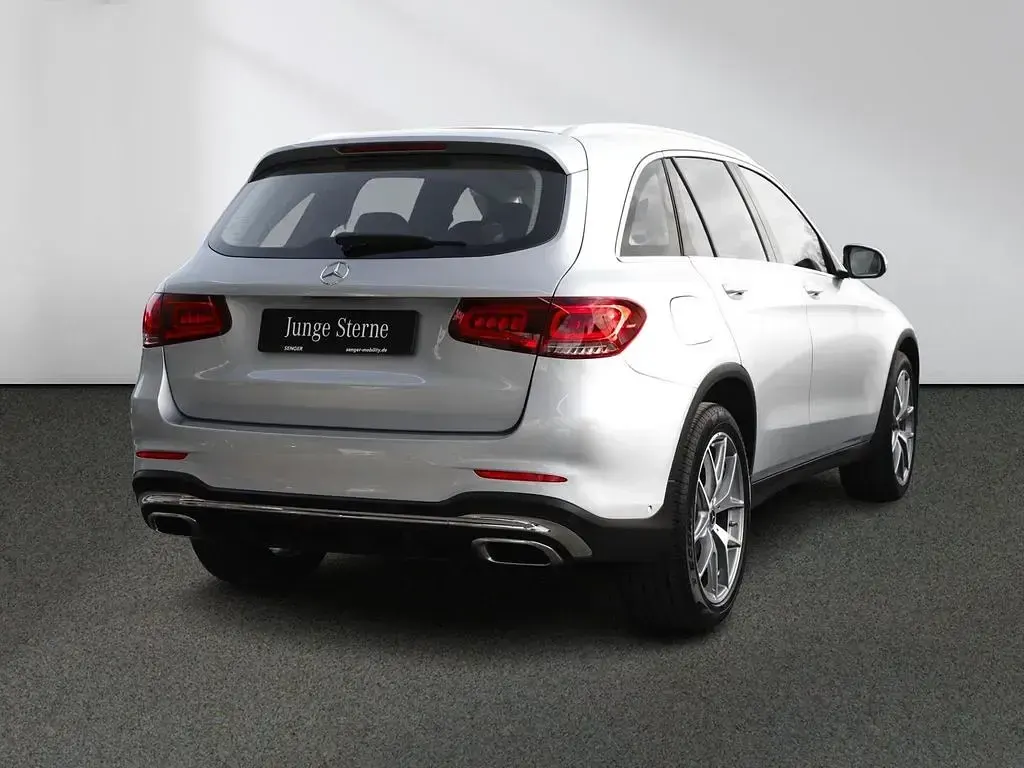 Gebraucht Mercedes GLC200 AMG 197 PS (144 kW) 2022 Lack hightechsilber SUV