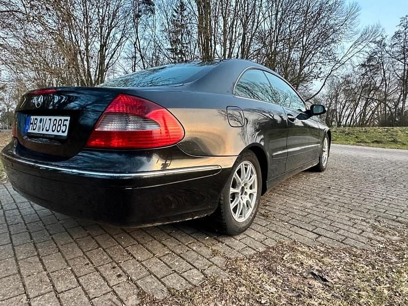 Gebraucht Mercedes CLK220 150 PS (110 kW) 2006 Schwarz Coupé