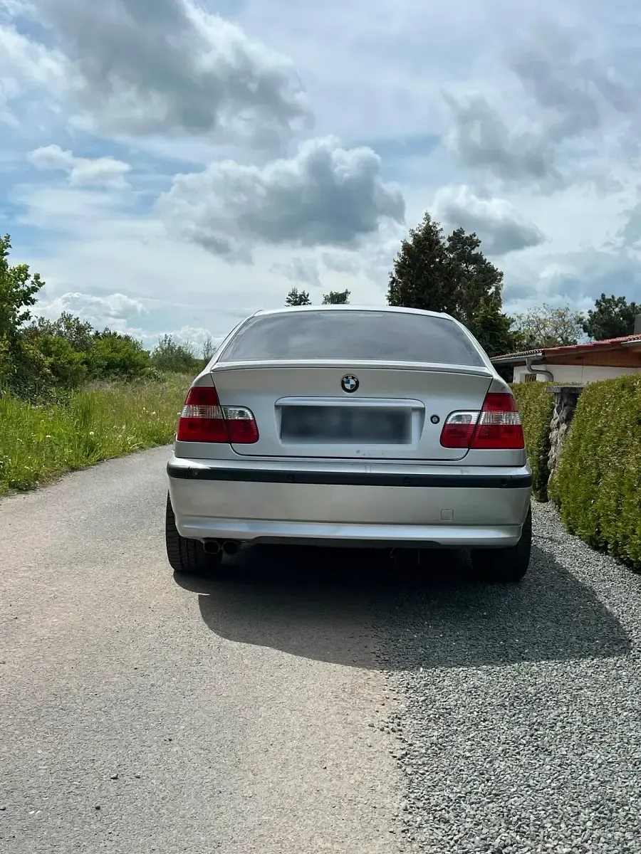 Gebraucht BMW 325 192 PS (141 kW) 2002 Silber Limousine