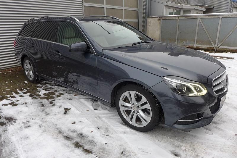 Gebraucht Mercedes E400 333 PS (244 kW) 2015 Grau Kombi