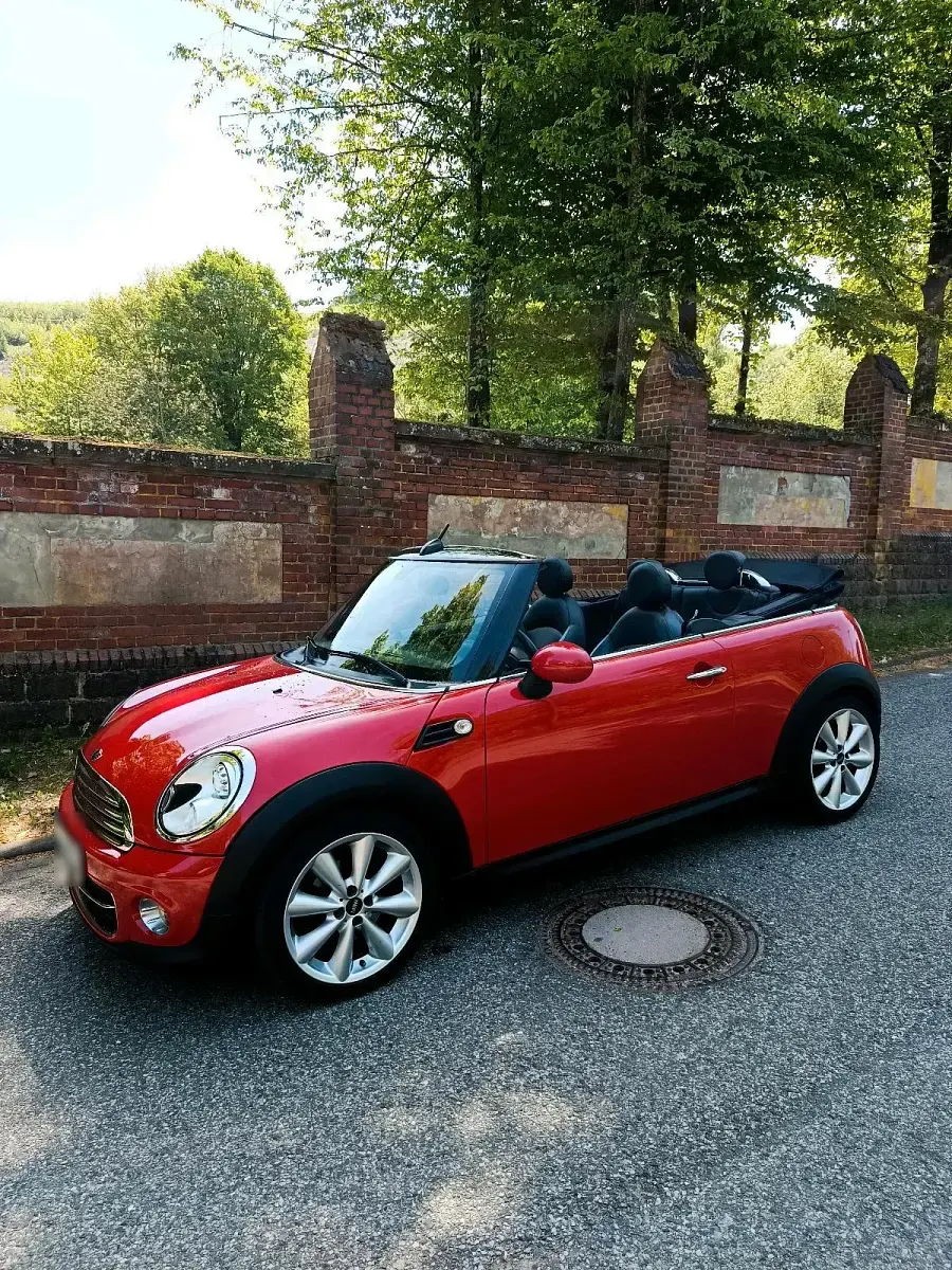 Usata Mini Cooper Cabriolet 122 CV (89 kW) 2014 Rosso Cabrio