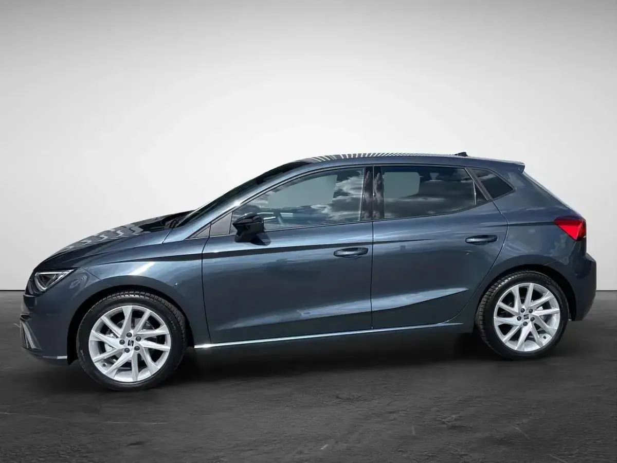Gebraucht Seat Ibiza FR 116 PS (85 kW) 2024 Grau (magnetic grau metallic) Kleinwagen