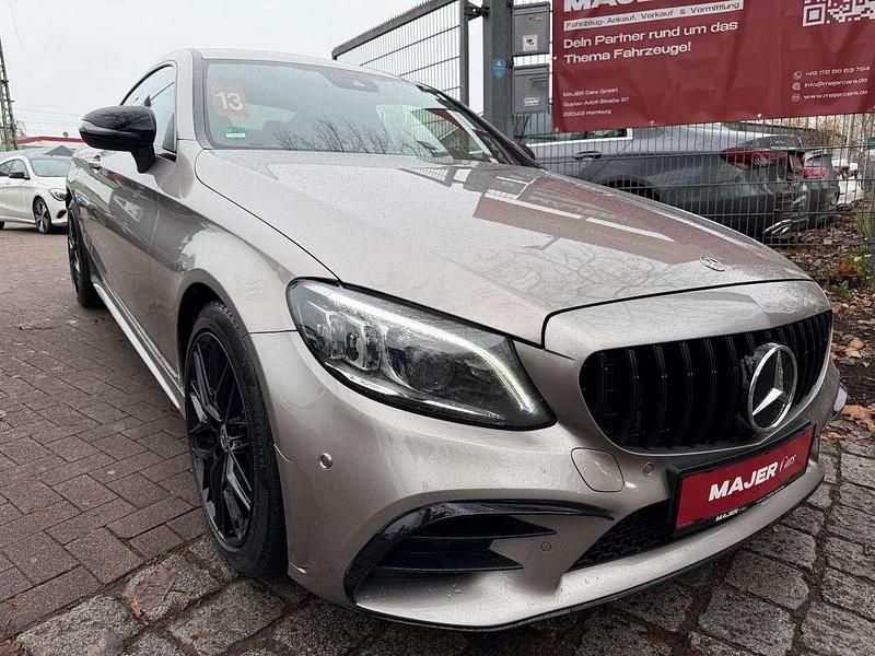 Silber Gebraucht 2018 Mercedes C300 AMG line Coupé | 29.990 € (Guter Preis) - Bild 1/3