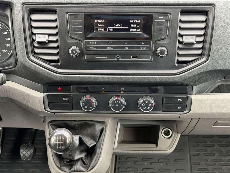 Second-hand VW Crafter 140 CP (102 kW) 2017 Alb Van