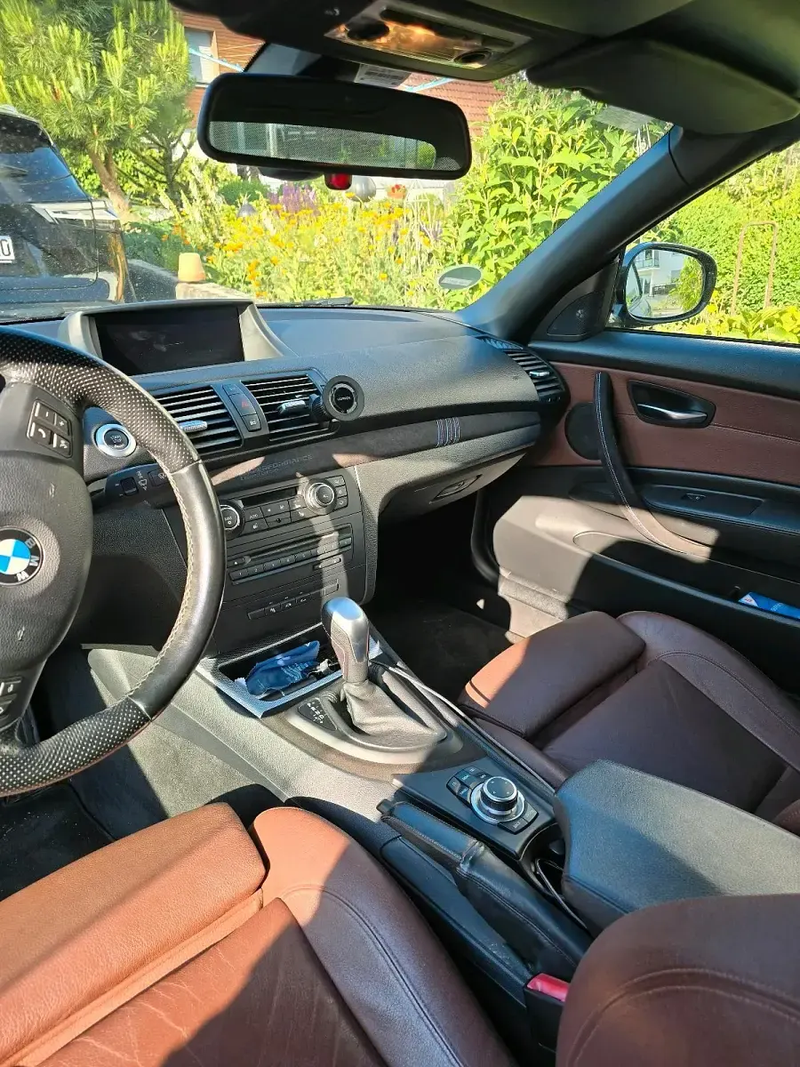 Gebraucht BMW 123 256 PS (188 kW) 2010 Schwarz Kleinwagen