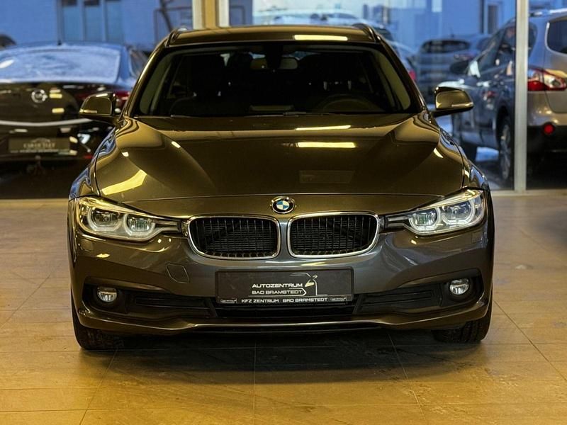 Gebraucht BMW 320 Advantage 190 PS (139 kW) 2018 Grau Kombi