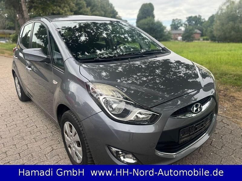 Gebraucht Hyundai ix20 90 PS (66 kW) 2012 Grau Kleinwagen