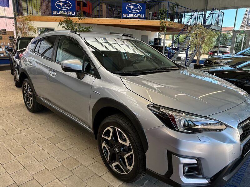 Ice silver (m) (metallic) Gebraucht 2020 Subaru XV Comfort SUV | 23.950 € (Etwas zu teuer) - Bild 1/4