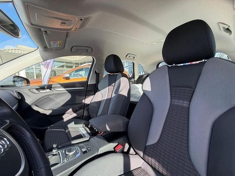 Gebraucht Audi A3 Comfort 122 PS (89 kW) 2013 Weiß Limousine