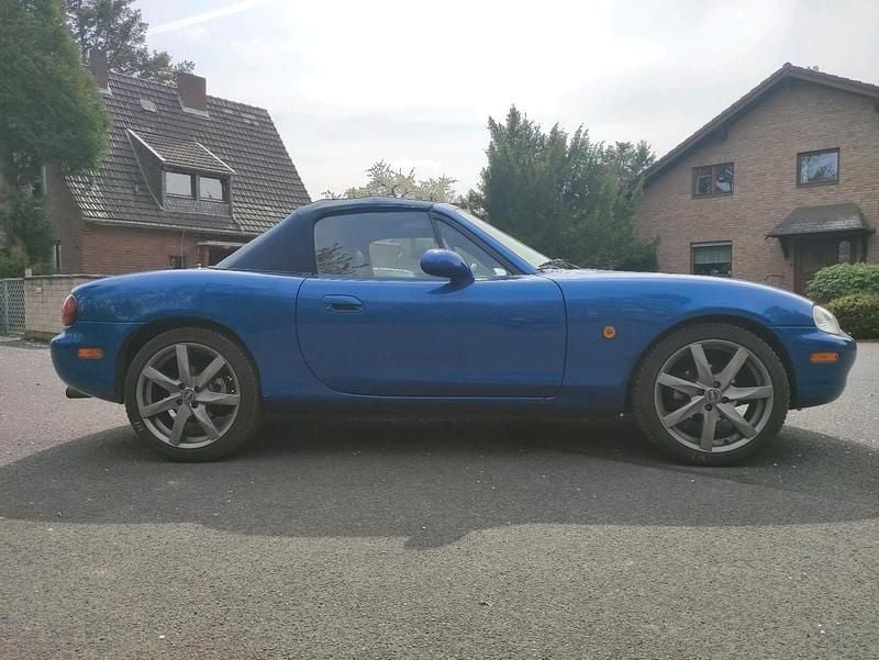 Gebraucht Mazda MX5 140 PS (102 kW) 1999 Blau Cabrio