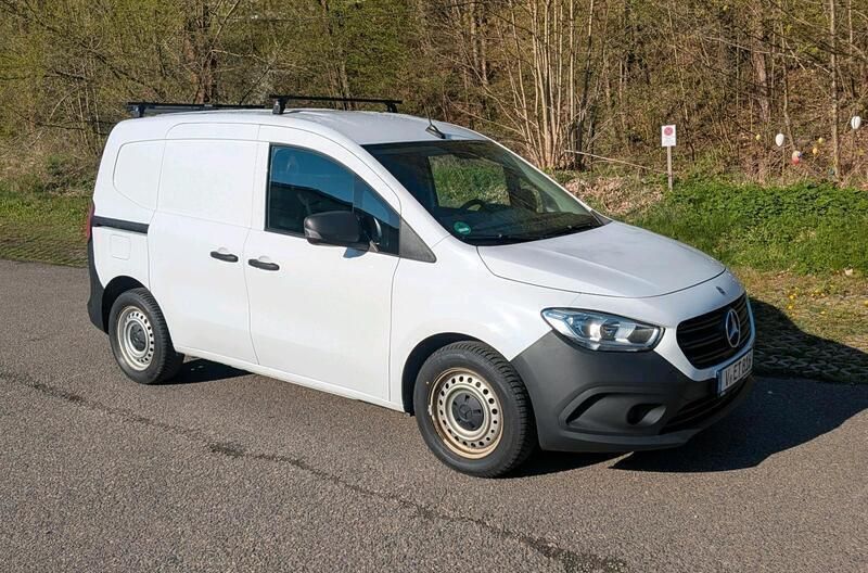 Weiß Gebraucht 2022 Mercedes Citan 110 | 13.700 € (Fairer Preis) - Bild 1/4