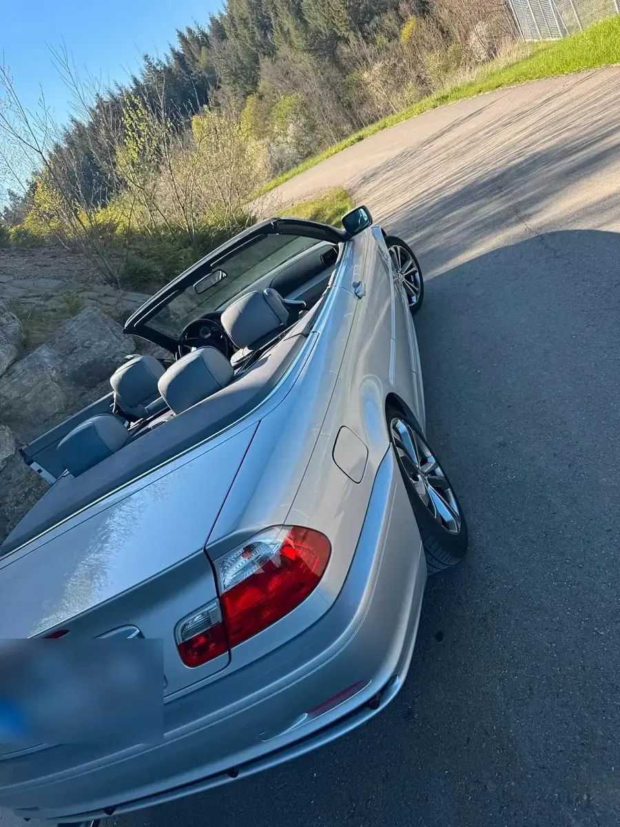 Gebraucht BMW 320 Cabriolet 170 PS (125 kW) 2001 Silber Cabrio