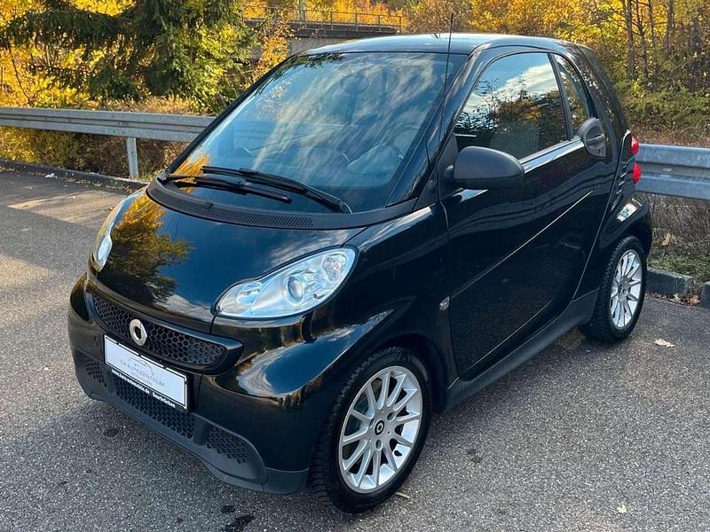 Schwarz Gebraucht 2012 Smart ForTwo Coupé Pure Kleinwagen | 6.790 € (Etwas zu teuer) - Bild 1/4