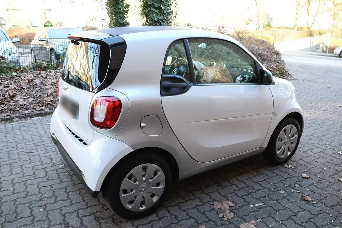 Używany Smart ForTwo Coupé 90 KM (66 kW) 2016 Biały Coupe