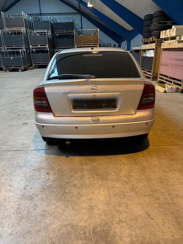 Gebraucht Opel Astra 2004 Silber Coupé