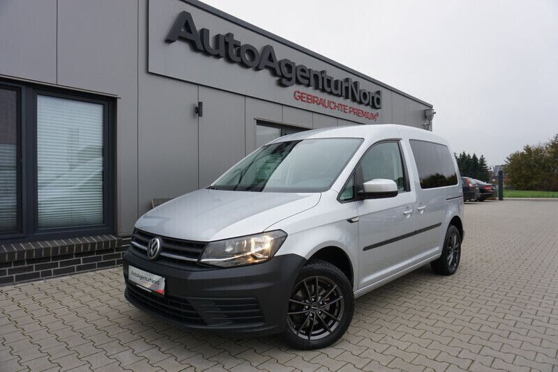 Silber Gebraucht 2017 VW Caddy Trendline Van / Kleinbus | 12.550 € (Etwas zu teuer) - Bild 1/4