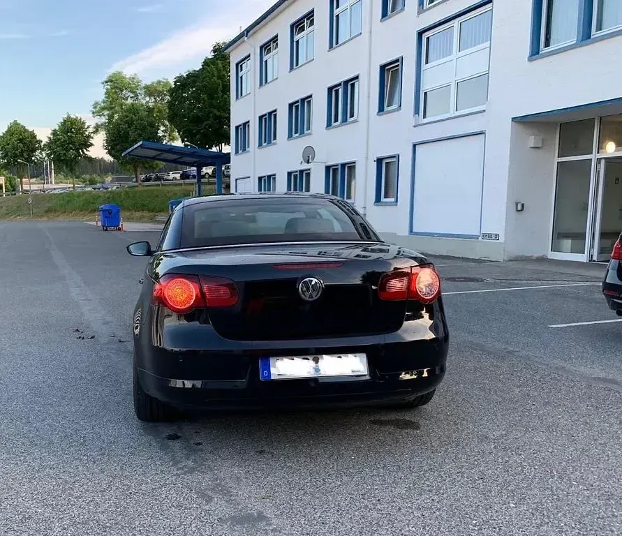 Gebraucht VW Eos 140 PS (102 kW) 2010 Schwarz Cabrio