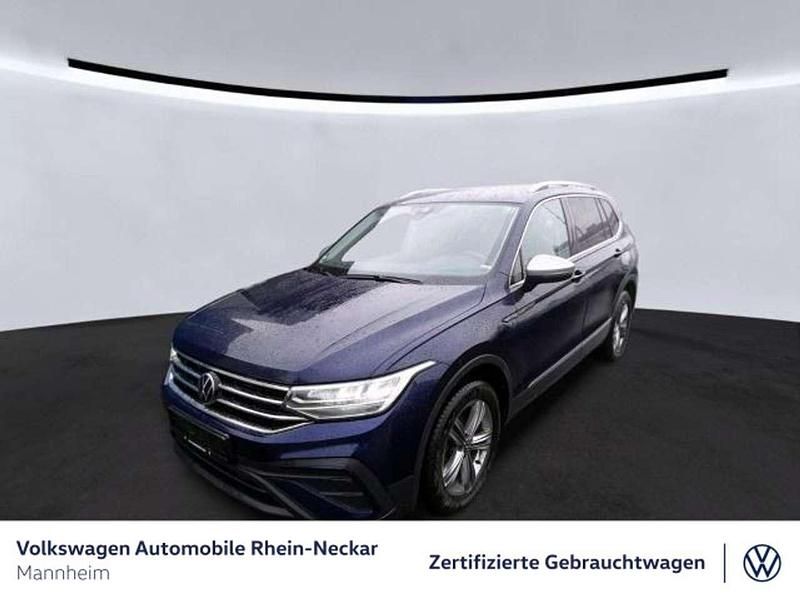 Gebraucht VW Tiguan Allspace Life 150 PS (110 kW) 2023 Atlantic blue metallic SUV