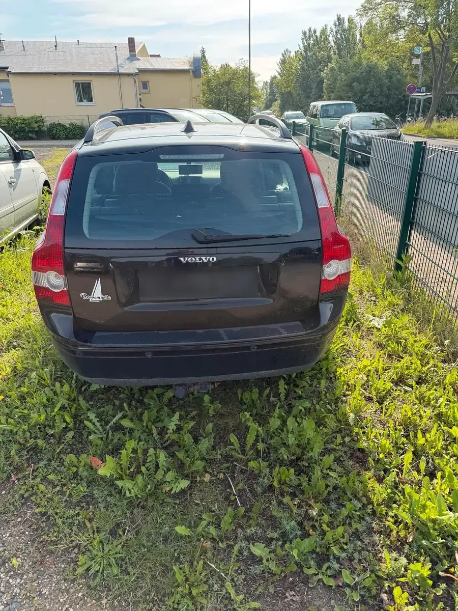 Usado Volvo V50 144 CV (105 kW) 2005 Negro Familiar