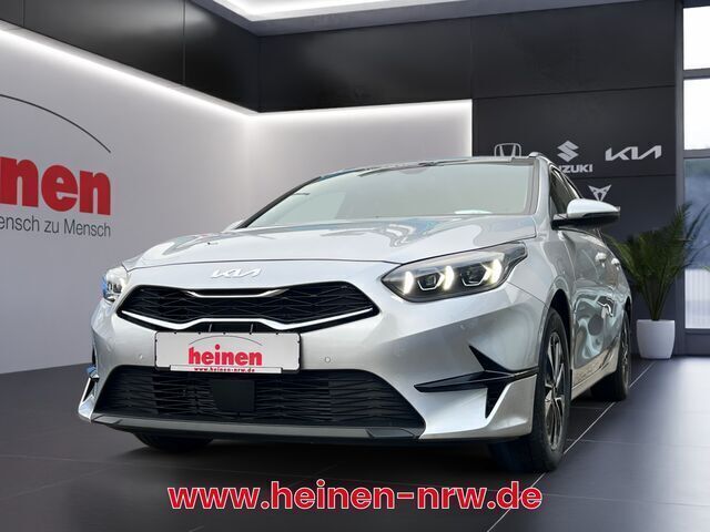Andere farbe Gebraucht 2024 Kia Ceed Kleinwagen | 24.959 € (Fairer Preis) - Bild 1/2