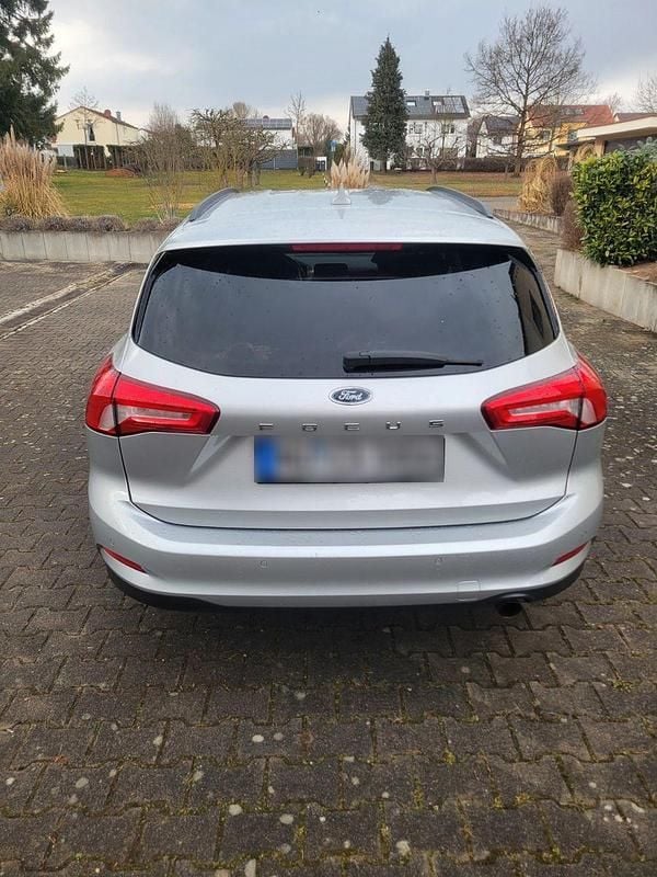 Gebraucht Ford Focus 101 PS (74 kW) 2019 Silber Kombi