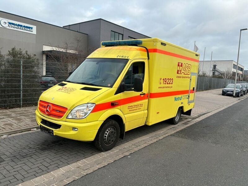 Gebraucht Mercedes Sprinter 163 PS (119 kW) 2013 Gelb Van