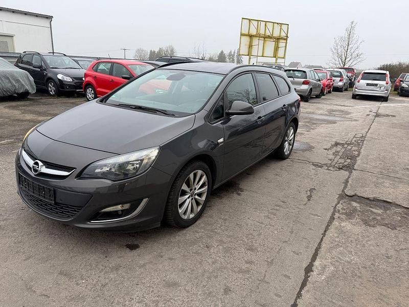Grau Gebraucht 2013 Opel Astra Active Kombi | 2.650 € (Superpreis) - Bild 1/4