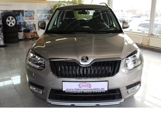 Gebraucht Skoda Yeti Ambition 110 PS (80 kW) 2015 Beige metallic SUV