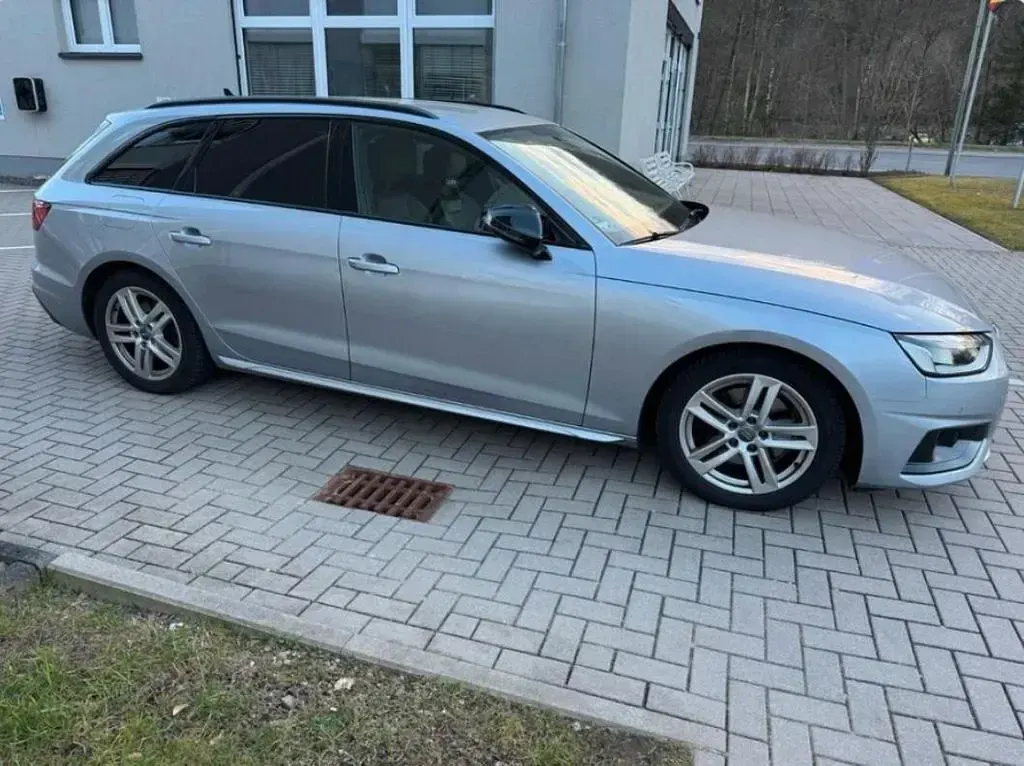 Gebraucht Audi A4 S-Line 163 PS (119 kW) 2021 Silber Kombi