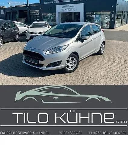 Second-hand Ford Fiesta Celebration 101 CP (74 kW) 2017 Argintiu Hatchback