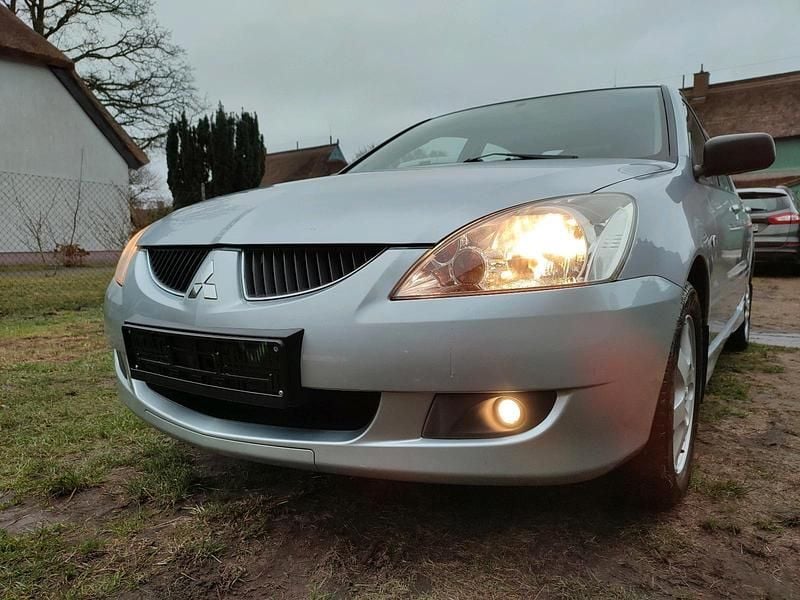 Gebraucht Mitsubishi Lancer 98 PS (72 kW) 2004 Silber Limousine
