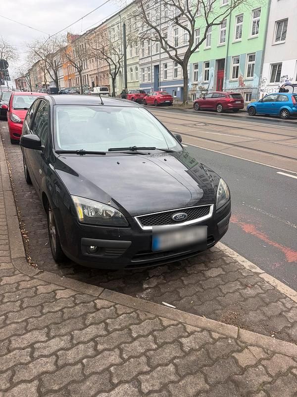 Second-hand Ford Focus 101 CP (74 kW) 2005 Negru Coupe