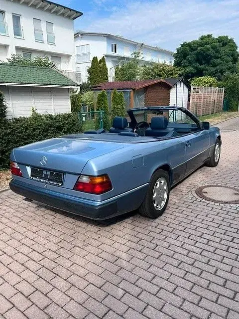 Gebraucht Mercedes 300 220 PS (161 kW) 1994 Blau Cabrio