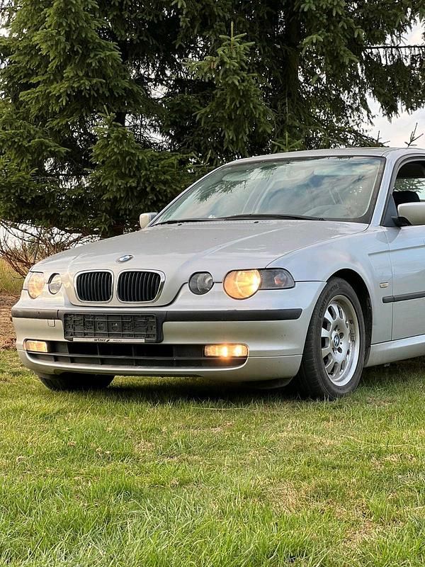 Silber Gebraucht 2025 BMW 316 | 3.000 € - Bild 1/4