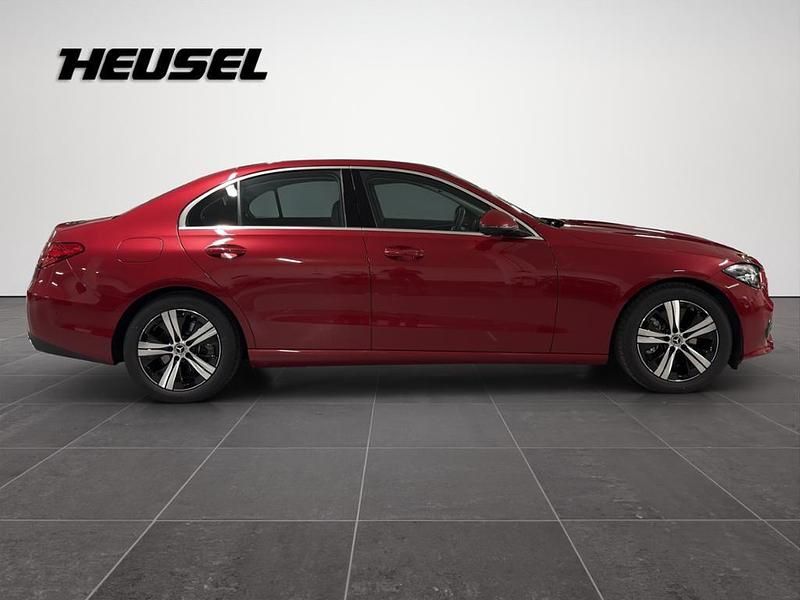 Gebraucht Mercedes C180 Avantgarde 170 PS (125 kW) 2024 Rot Limousine