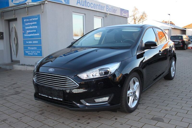 Schwarz Gebraucht 2018 Ford Focus Titanium Limousine | 13.600 € (Fairer Preis) - Bild 1/4