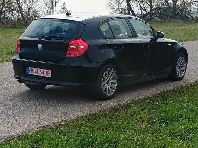Gebraucht BMW 116 Advantage 122 PS (89 kW) 2009 Braun Kleinwagen