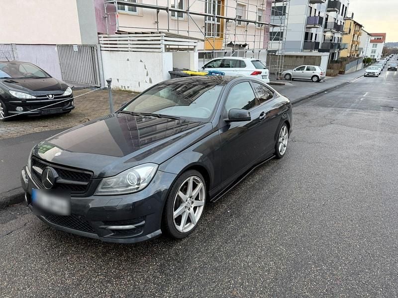 Gebraucht Mercedes C250 AMG line 204 PS (150 kW) 2011 Schwarz Coupé