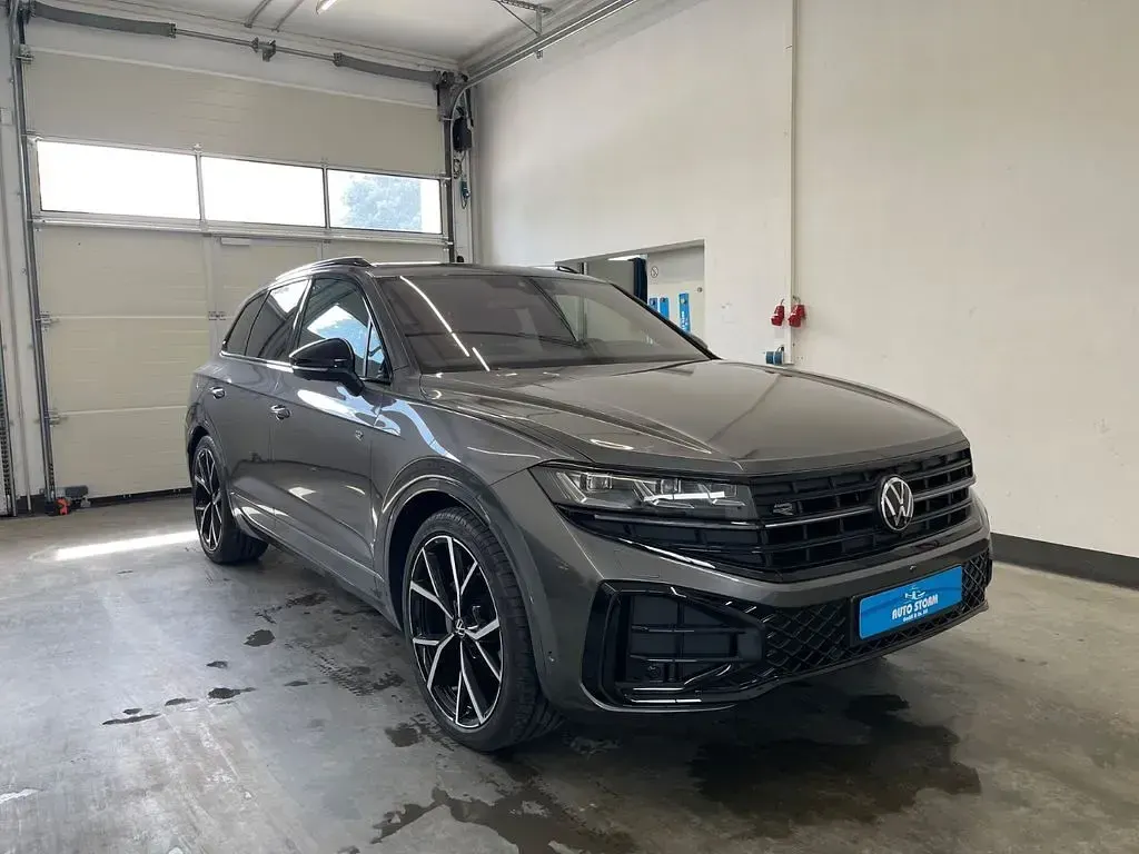 Neu VW Touareg Edition 286 PS (210 kW) 2026 Grau SUV