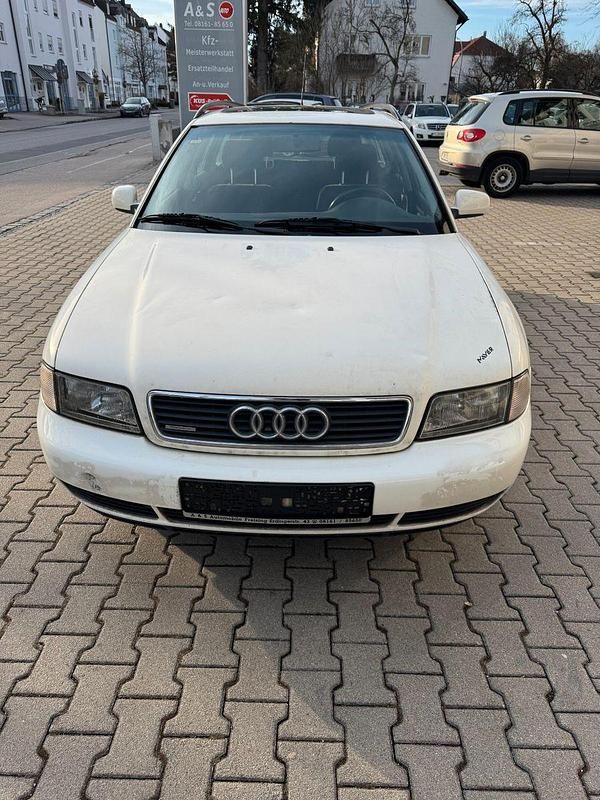 Usata Audi A4 150 CV (110 kW) 1996 Bianco Station wagon