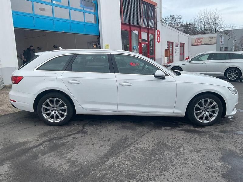 Gebraucht Audi A4 150 PS (110 kW) 2017 Ibisweiss Kombi