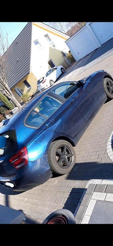 Gebraucht BMW 114 95 PS (69 kW) 2014 Blau Kleinwagen