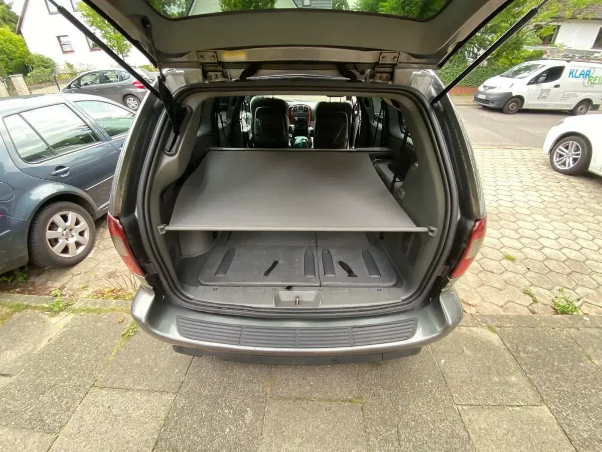 Gebraucht Chrysler Grand Voyager 150 PS (110 kW) 2006 Grau Van / Kleinbus
