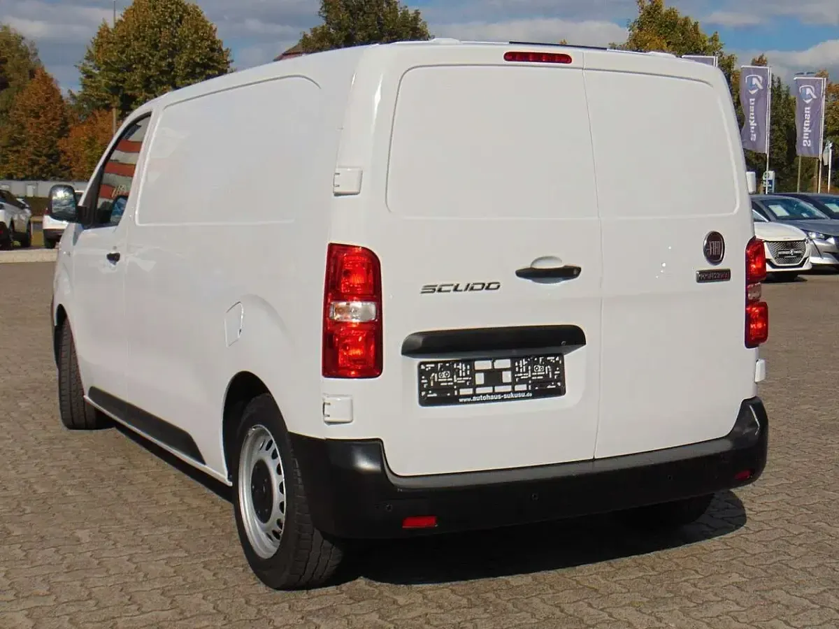 Gebraucht Fiat Scudo 120 PS (88 kW) 2022 Weiß Van