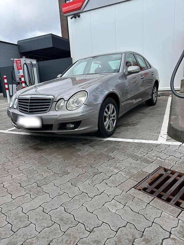Gebraucht Mercedes E220 170 PS (125 kW) 2006 Limousine