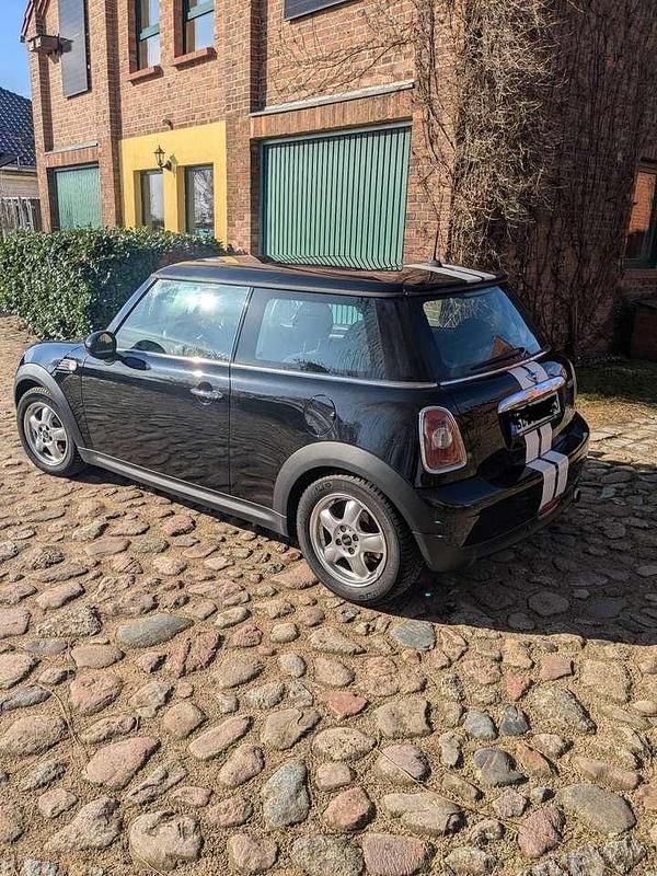 Gebraucht Mini Cooper 122 PS (89 kW) 2010 Schwarz Kleinwagen