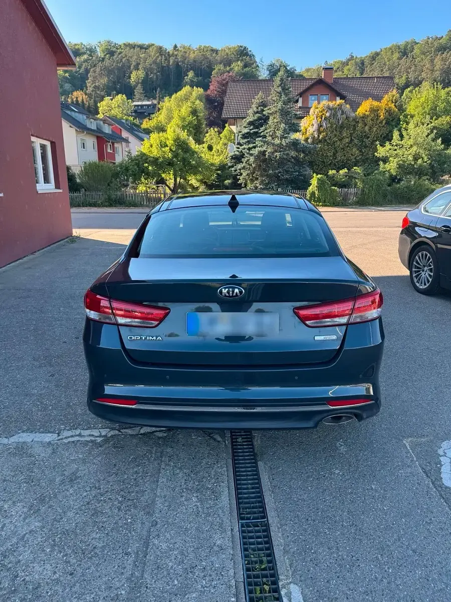 Gebraucht Kia Optima 141 PS (103 kW) 2016 Blau Limousine